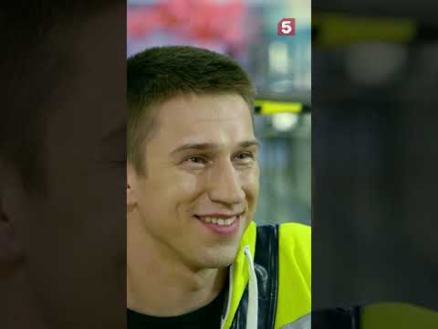 Когда пытаешься быть услужливым #пятыйканал #юмор #приколы #лучшиефильмы #детектив #кино