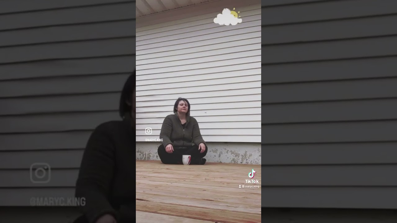 😅 When your morning routine takes unexpected detours! 😳✨ Remember that moment when you set your