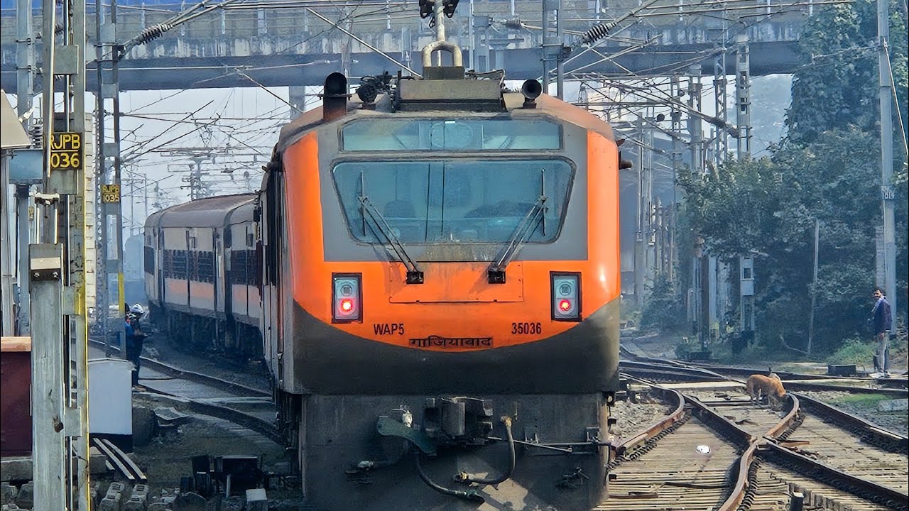New Delhi - Rajendra Nagar T Amrit Bharat Express dusty Departure From Danapur.