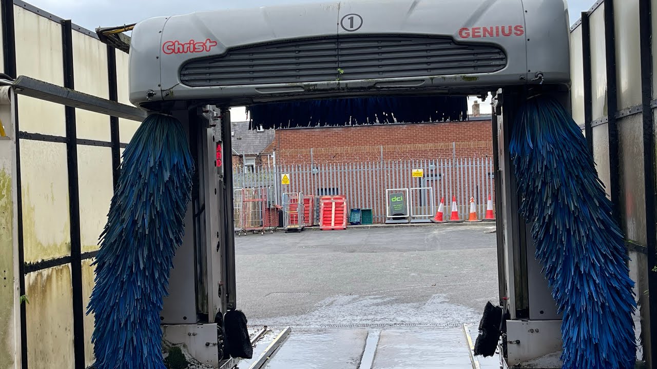 Christ Genius C160 at Emo in Shore Road, Belfast (2022)