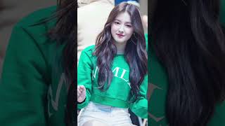 lisa🆚Nancy momoland comparison vedio #lalisa #nancymomoland #shortsfeed #shortsvideo