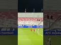 انا قايل تسلل من الأول ويش هالحماس دا Football في مباراة البحرين من المدرجات التصوير اكسبلور