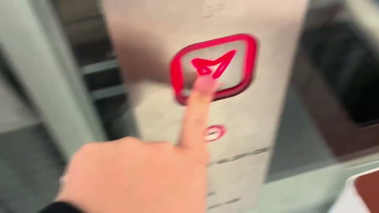 [2025年及香港最後一條片+￼￼￼三￼部￼]赤鱲角香港國際機場￼ 1號客運大樓Mitsubishi三菱升降機￼￼