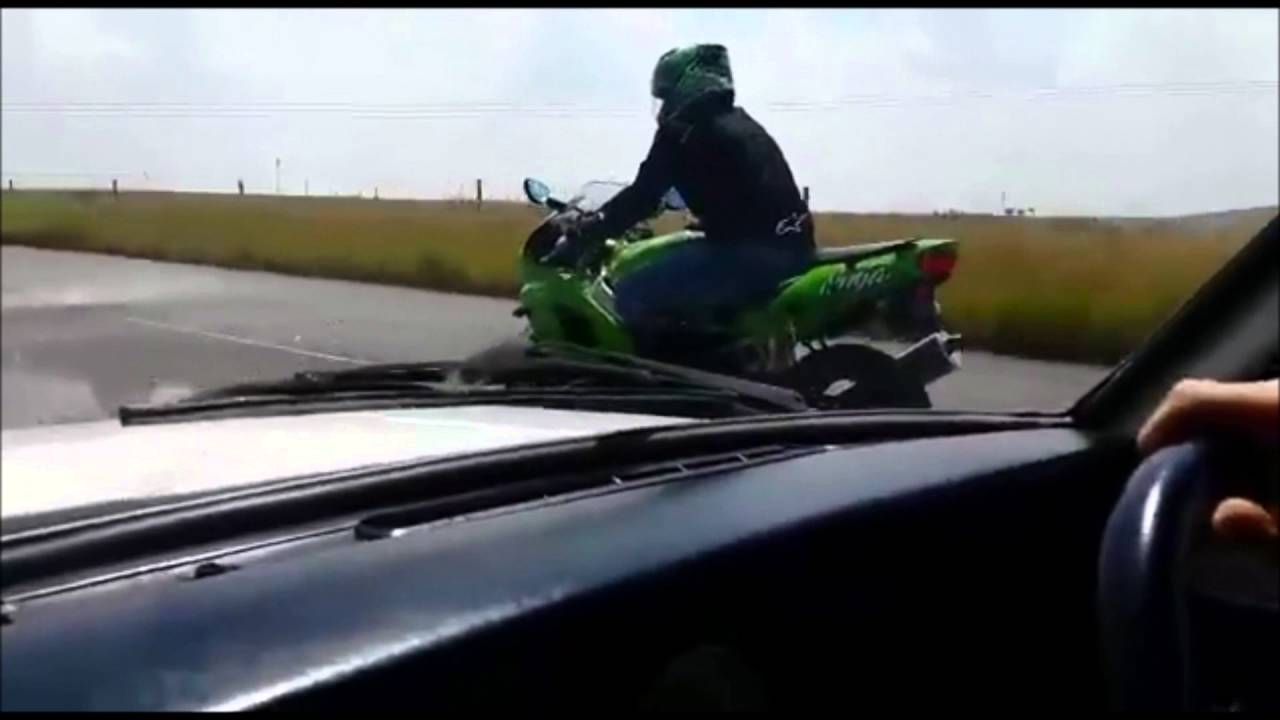 Nissan 1400 Champ  vs Kawasaki Ninja Superbike!