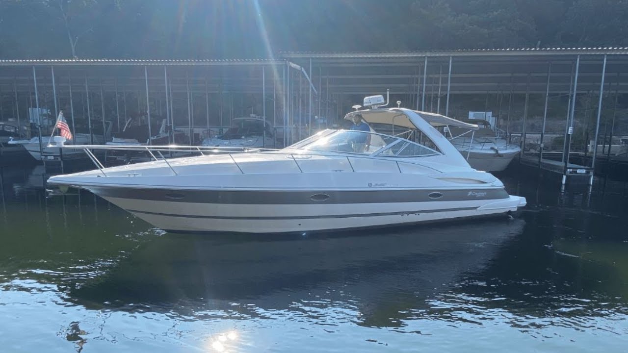 2006 Cruisers Yachts 340 EXPRESS For Sale at MarineMax Missouri