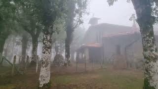 Urbiako ermita ingurua lainoakin