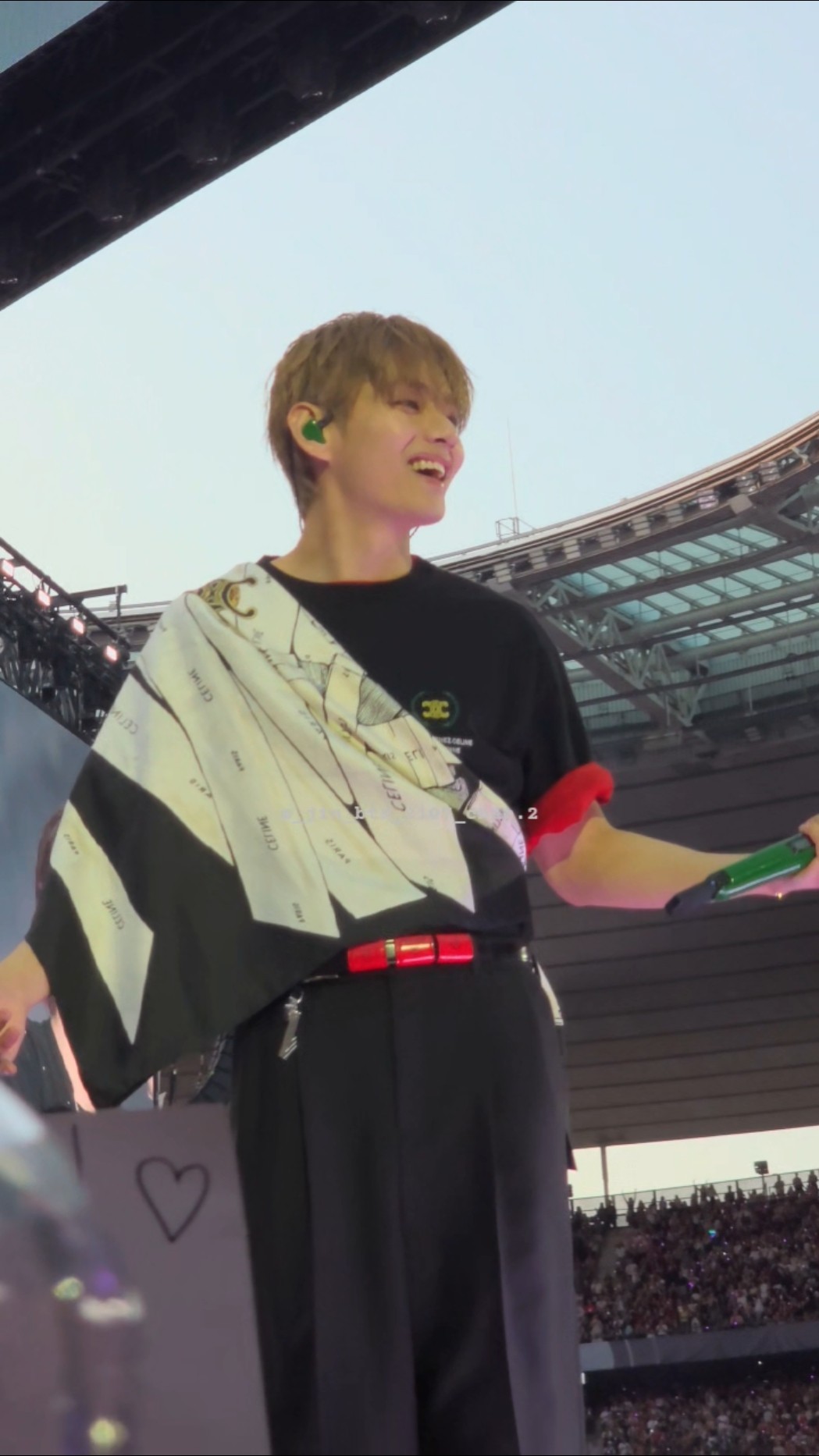 260717 テテ🐻 'Boy in luv' BTS WORLD TOUR ARIRANG in PARIS #V