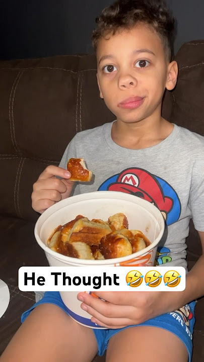 Son ANGRY he can’t eat BUCKET of PRETZELS for DINNER 🤣🤣🤣