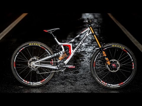 Greg Minnaar is Riding a Prototype Santa Cruz 29er DH Bike!