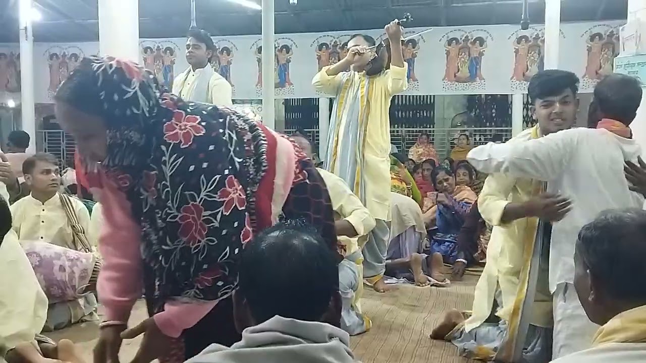 মধুর কৃষ্ণ নামে প্রানটা কেঁদে উঠে। এমন কৃষ্ণ নাম শ্রবন করে কি দুরে থাকা যায়।  #jcsjoytv.