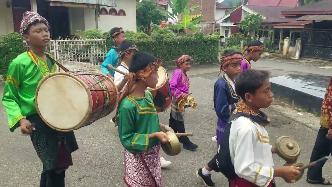 Group Kesenian Musik Tradisional Minangkabau MTsN 15 Tanah Datar Nagari Tanjung Barulak Tanjung Emas