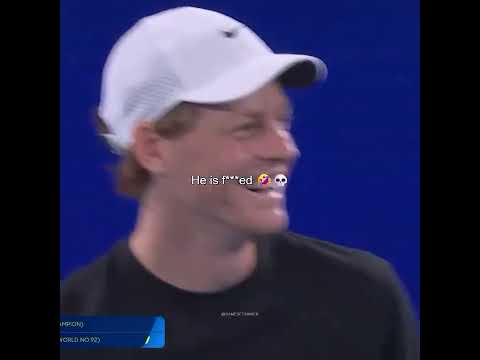 Video Jannik Sinner playing during the 1 point Slam #sinner #tennis
