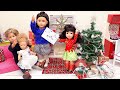 Baby Doll Draws Christmas Cards for her Family! | PLAY DOLLS