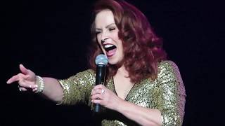 Download Lagu Sheena Easton - Morning Train (Nine to Five) (Santiago-Chile 2019) MP3 Download Lagu Sheena Easton - Morning Train (Nine to Five) (Santiago-Chile 2019) MP3