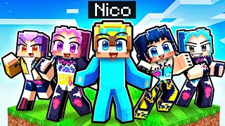 Download Lagu Having a HUNTRIX Family in Minecraft! MP3