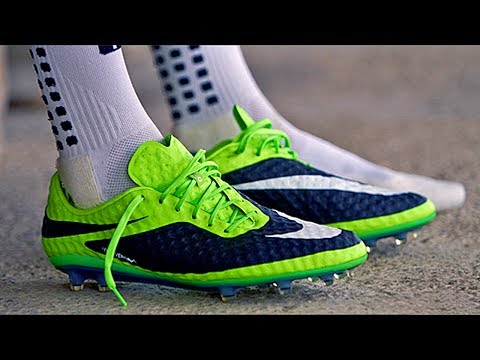 New Ibrahimovic Boots: Nike Hypervenom Phantom FG Unboxing by freekickerz