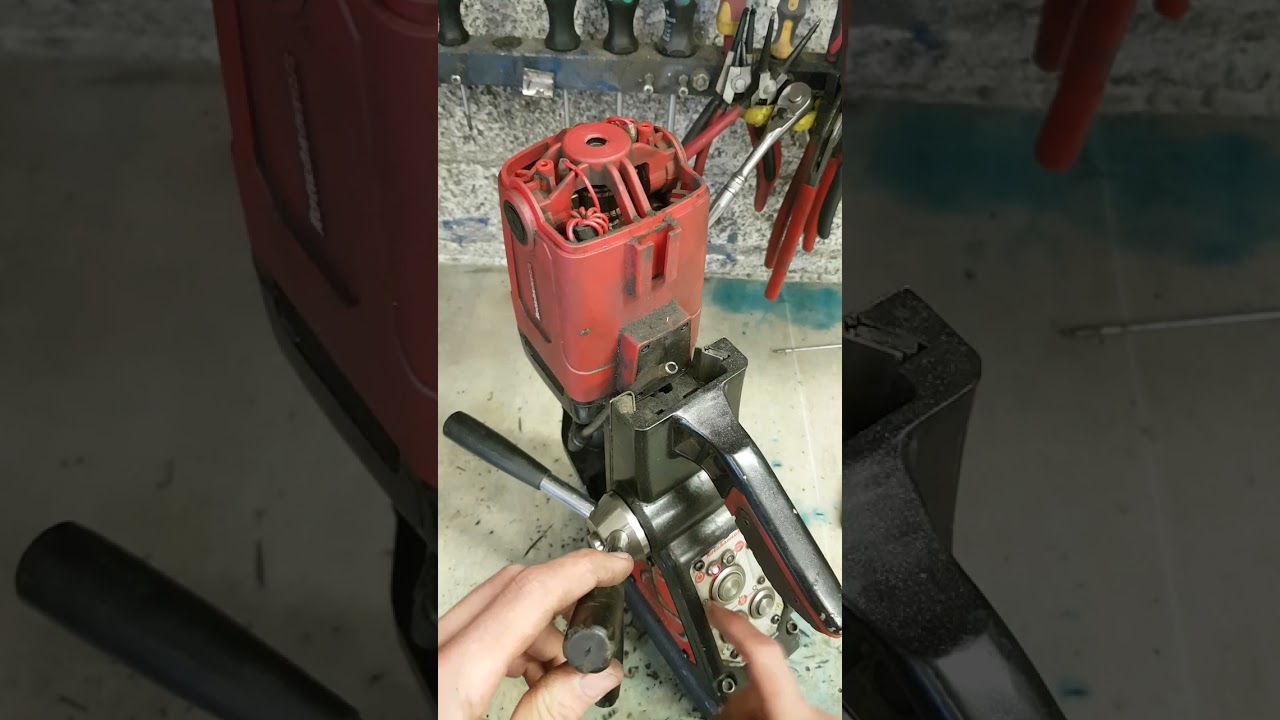 Repairing a Rotabroach element 30 magnetic drill that wont switch on.