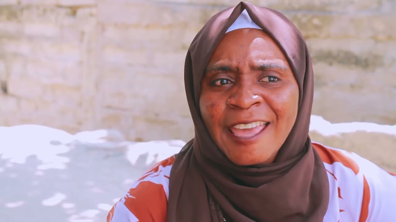 Akutwa na ushahid wa sauti lakini akanusha kuwa sio yeye .....🤣😂mapenzi duuuh😂😂