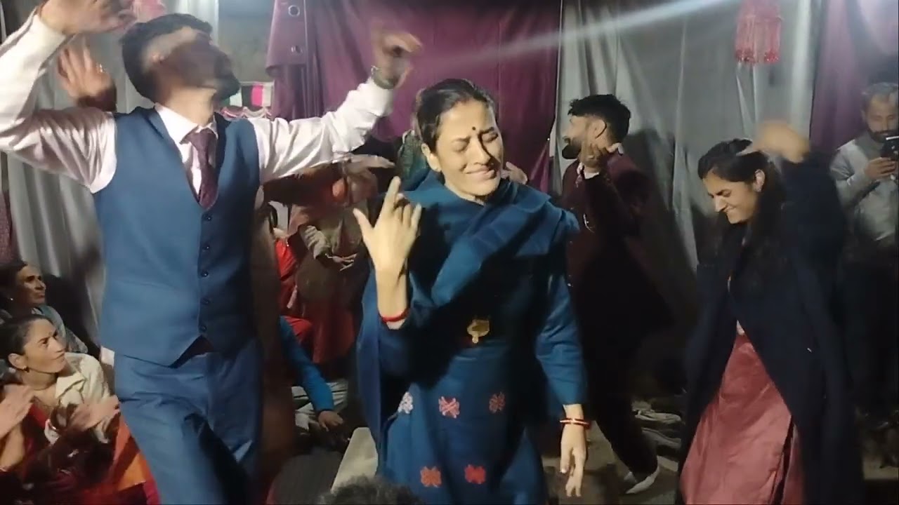 taura aiee Ada badi chedi lagni beautiful song( dulha Dulhan beautiful dance)