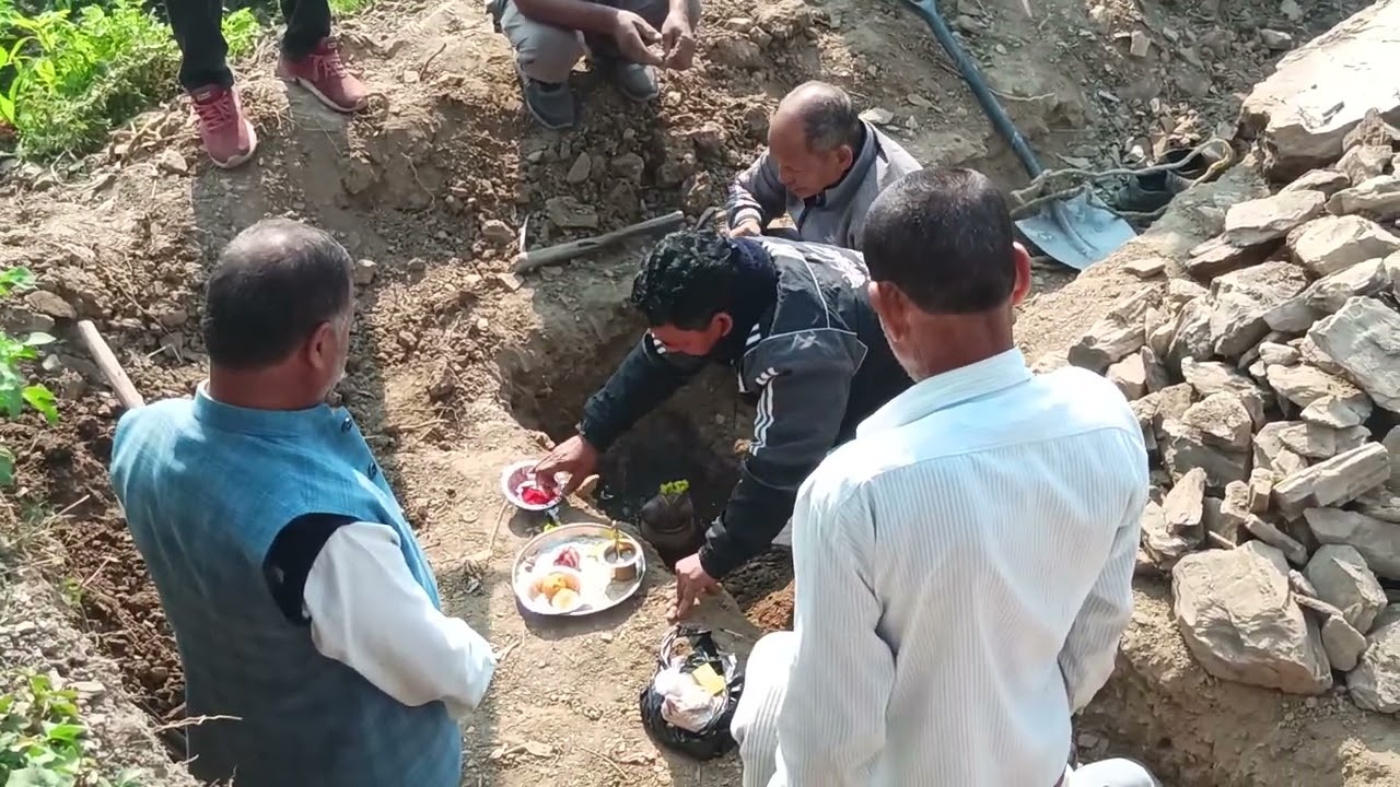  Part -1 Guys aaj hamara gaon mandir bana suru hogya hai 🙏🙏 aaj se mandir kaam kaam suru hogya hai 🙏