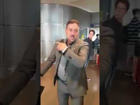 خميس الخنجر يرتجف كلجرد من المواطنين في المطار