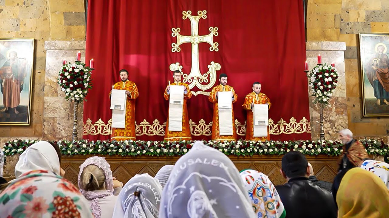 Пасхальный Сочельник в Армении. Верующие празднуют Великую субботу