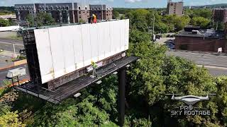 How they change a billboard sign (time lapse)