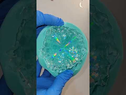 Demolding a huge