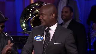 Tonight Show Family Feud with Steve Harvey and Alison Brie24