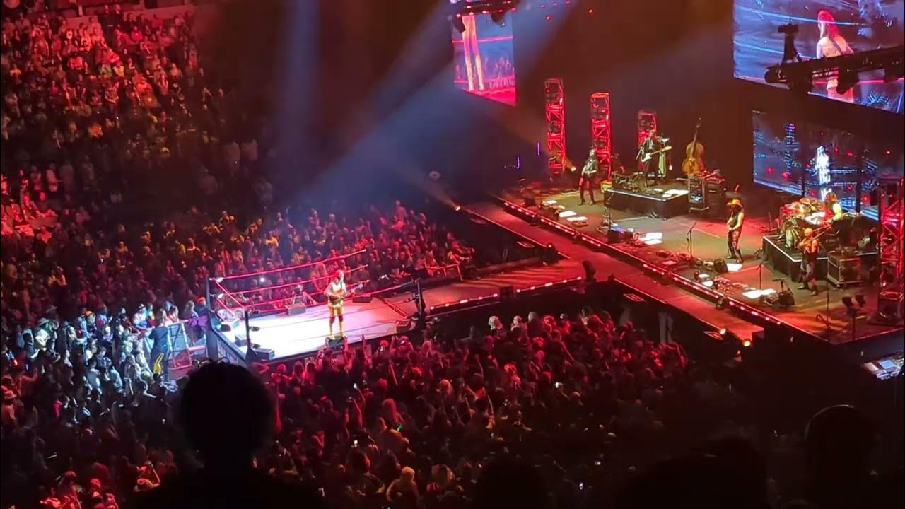 Billy Strings Johnny B Goode Van Andal Scramble 10/31/23 YouTube