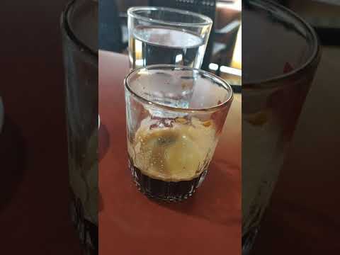 الكافي اجمل مافيها لا تشرب الكافي اكثر من مرتين باليوم