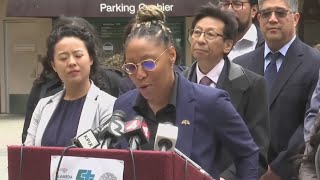 Oakland city councilmember assaulted, robbed