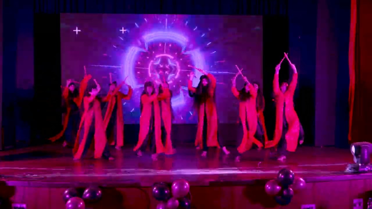 Girls mashup @ tranding songs @ hajiraenglishschool@annualday2025-26