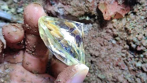 Flash floods broke out. I dug a huge diamond of 1,...