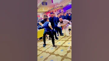 دبكة طفل صغير روعة شوفو شو عمل اخر شي 
