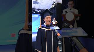 Tân khoa ngành QTKD sải bước trên "The Avenue of Success" – Tỏa Sáng Cùng Tấm Bằng Danh Giá