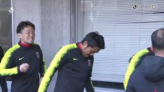 試合前に槙野と握手してめっちゃ指を痛がる宇賀神。「ワッキーチョイスオモロ―」2019明治安田J1第1節