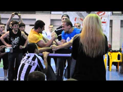 ვანო ხარებაშვილი vs გიგა ზურაბიანი -უნივერსიადა 2011