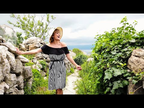 Szandi - Ma jó napom van /Official music video/