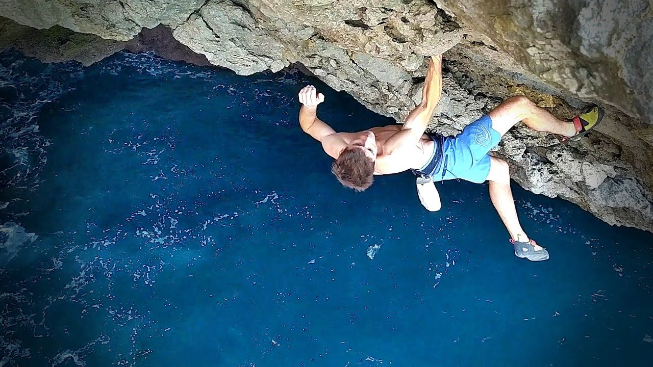 KATUOINEKIN - tírate al agua, por favor