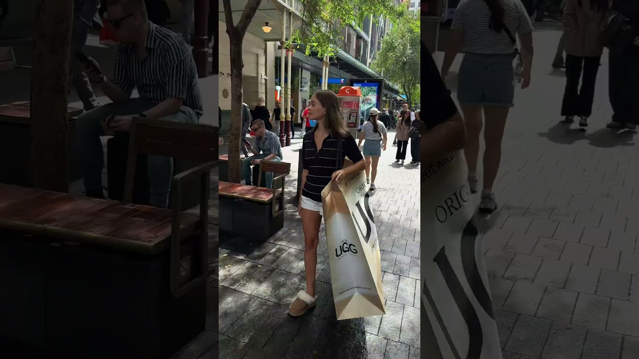 Get ready to cozy up in true-blue Aussie style at the Original UGG Australia Classic Store! 🇦🇺🐑✨