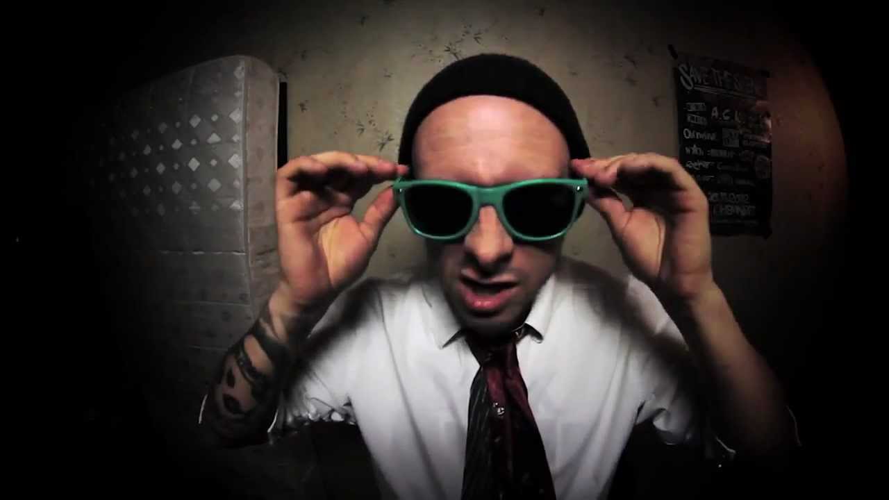 GLOOMSTER - Hail to the ugly Punx ( FUCK OFF YUPPIE SCUM )