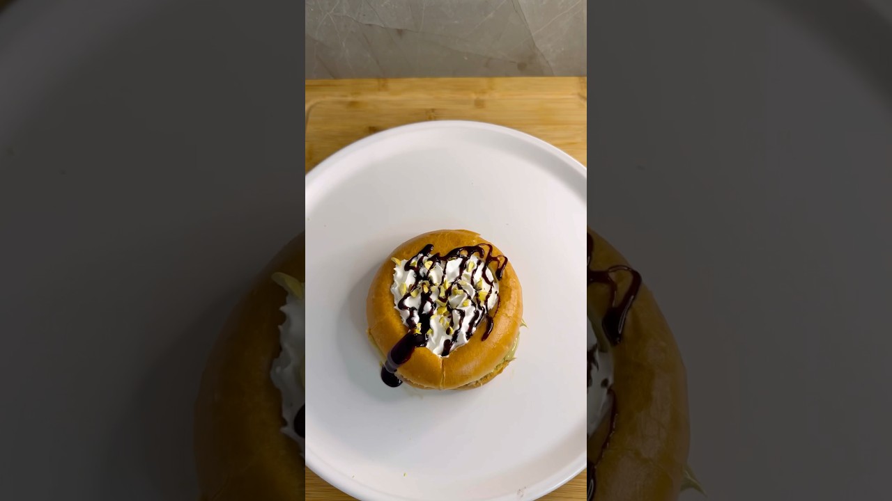 Pistachio Brioche Burger 🍔 🤤 