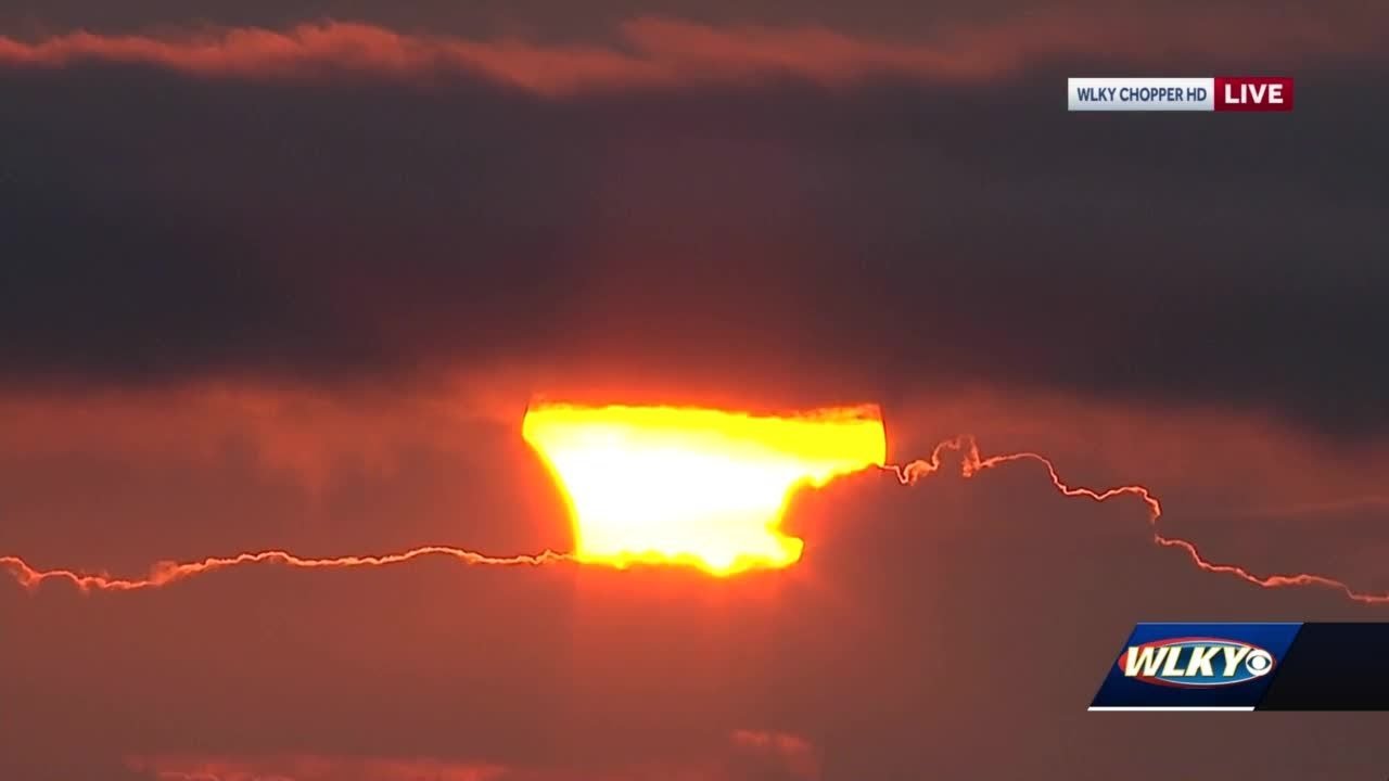 WATCH: Glimpse through the clouds of annular eclipse over Louisville