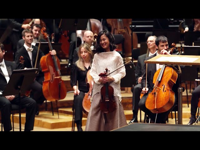 Sayaka Shoji with the Israel Philharmonic Orchestra - Sibelius Violin Concerto class=