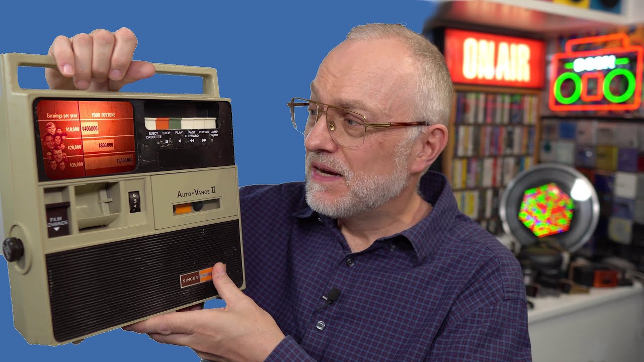 ビジネス・経済 BRITANNICA AUDIO ANNUAL 1977 Singer's 1970s Multimedia Brief-Case - YouTube