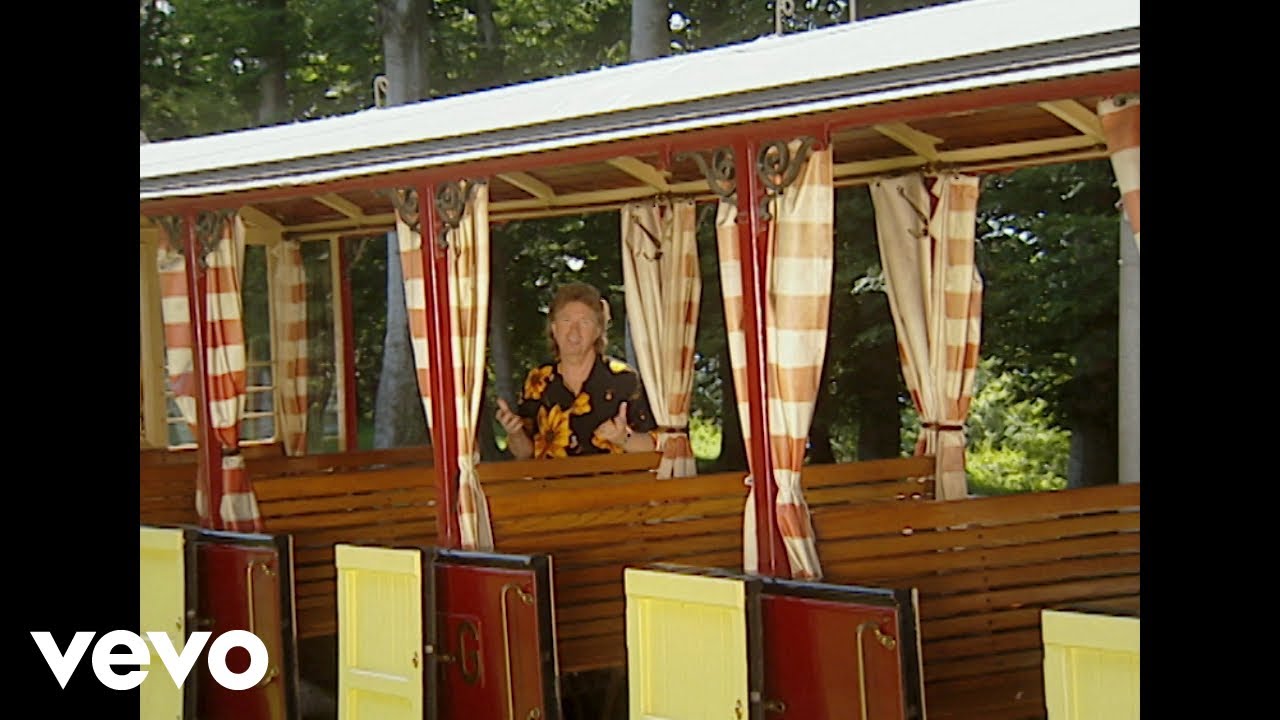 Watch Die Flippers - Wer einmal liebt... (In Tessin, 1999) on YouTube Watch Die Flippers - Wer einmal liebt... (In Tessin, 1999) on YouTube