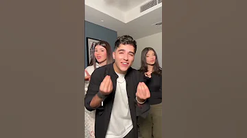 انس الشايب و بنت مشاهير تيك توك يغنو انا بحبك موت وعارف صوت نفسك 