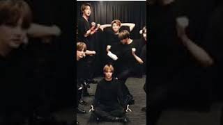 bts group photo so much pls subscribe me