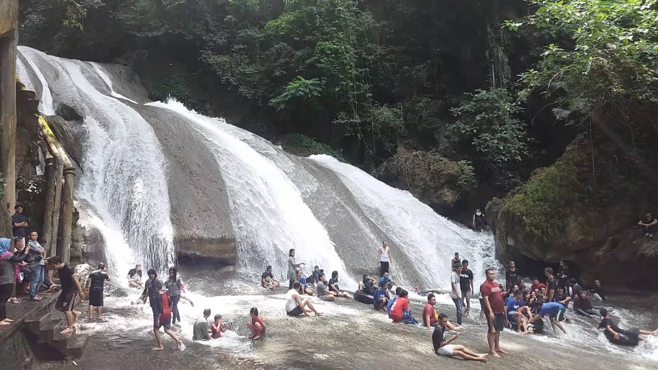 Tempat  Tempat Wisata Terbaik Sulawesi Selatan  Bus 